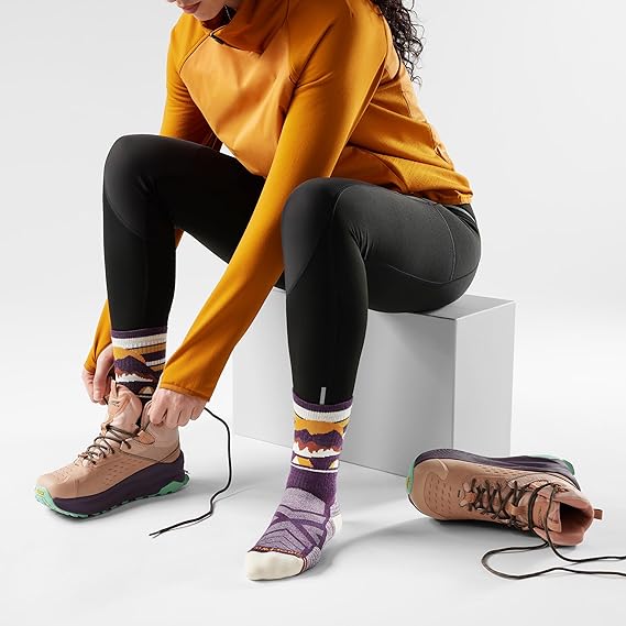 Women's Hike Light Cushion Mountain Moon Crew Socks